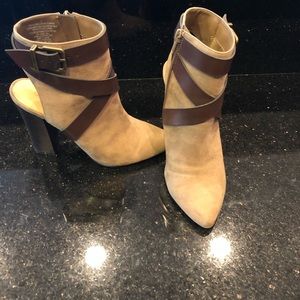 Express Pointed Ankle Boots